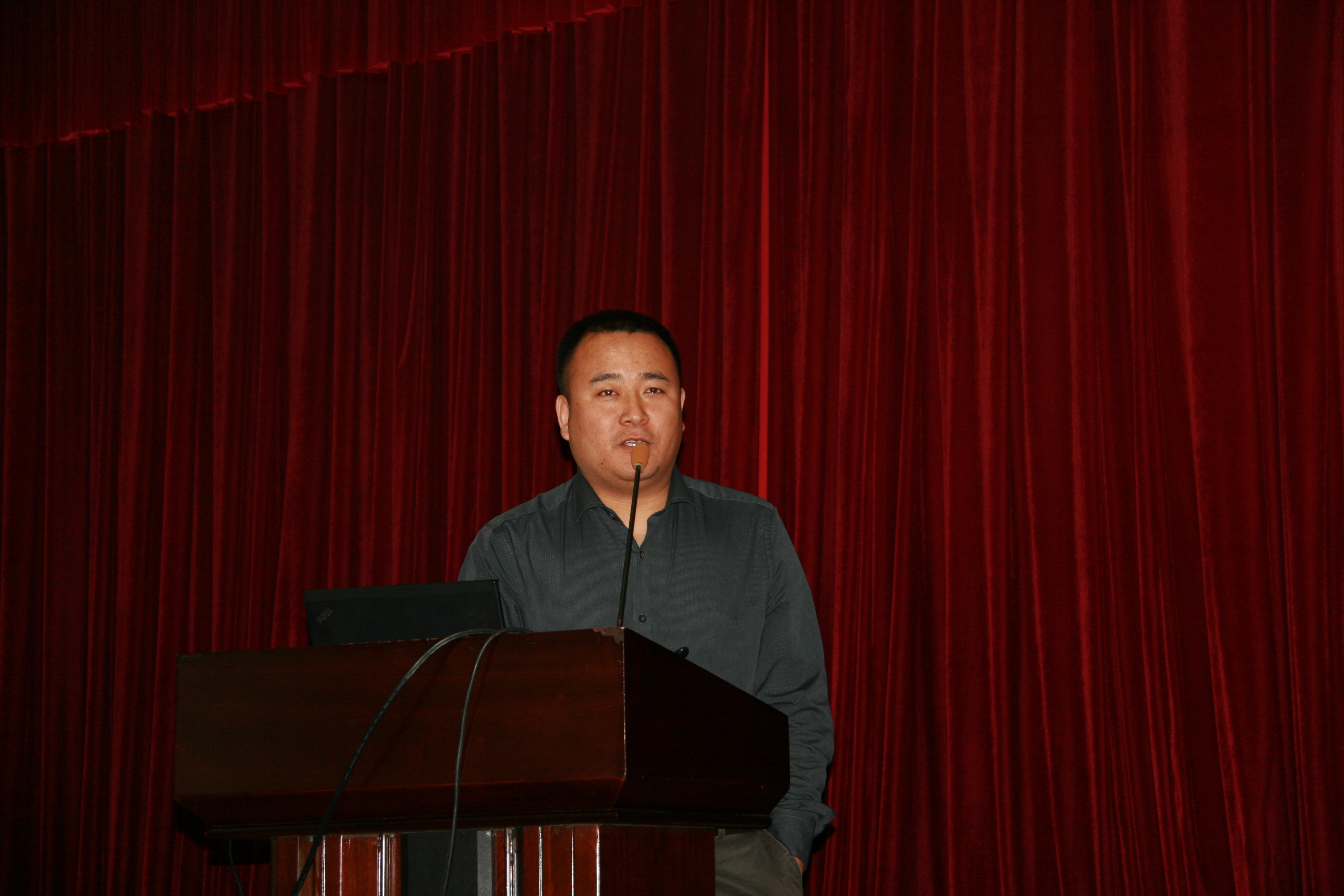 祝賀2014年渦度相關(guān)測量技術(shù)交流會(huì )圓滿(mǎn)成功